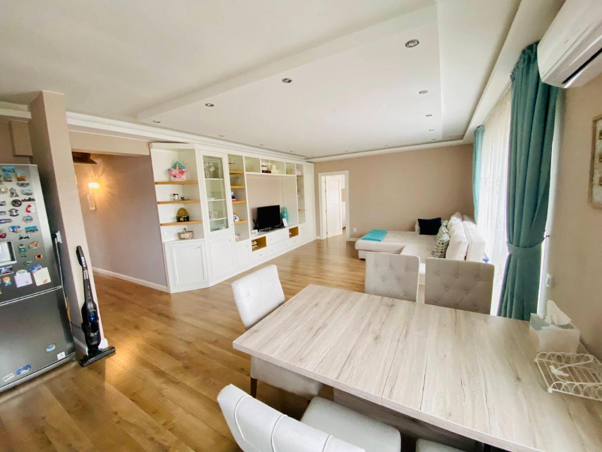 La Maison De Macarons, Your Sweet Home In Cluj Exterior foto